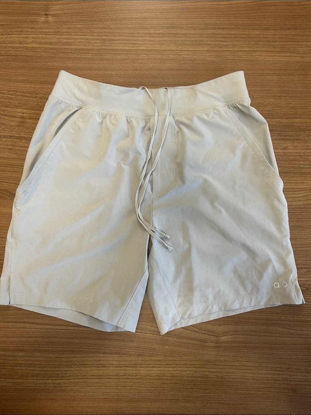 ALO Yoga Men's 7” Repetition Short Light Beige Athletic Drawstring Shorts